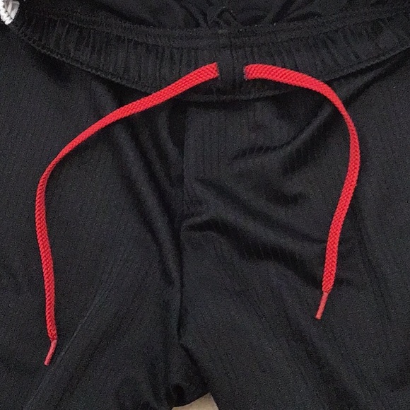 BOYS NIKE ATHLETIC BASKETBALL SHORTS SIZE LARGE - Picture 4 of 5